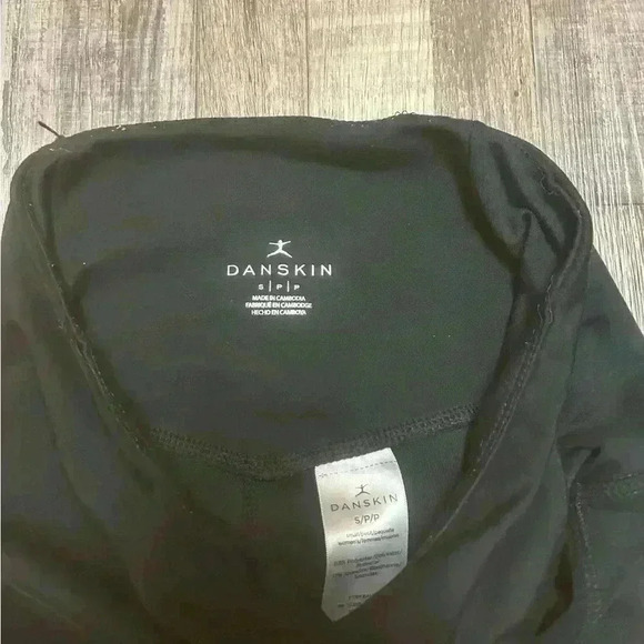 Danskin Women’s Black MidRise Ankle Length Leggings Sz S - Picture 4 of 7